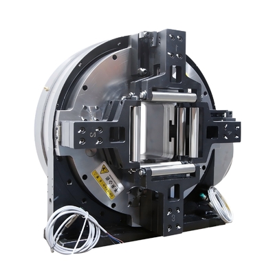 Tam vuruşlu Çukurlu F130C Ön Çak 4 Çene Fiber Lazer Kesimi için Pnömatik Çak 0.2-0.9Mpa Basınçta